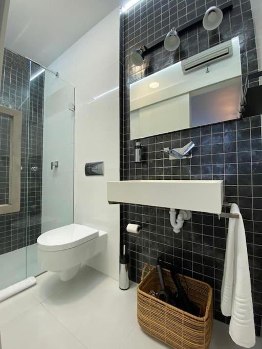 Appartamento Apartamento 2H 2B En El Centro Con Garaje La Coruña Esterno foto
